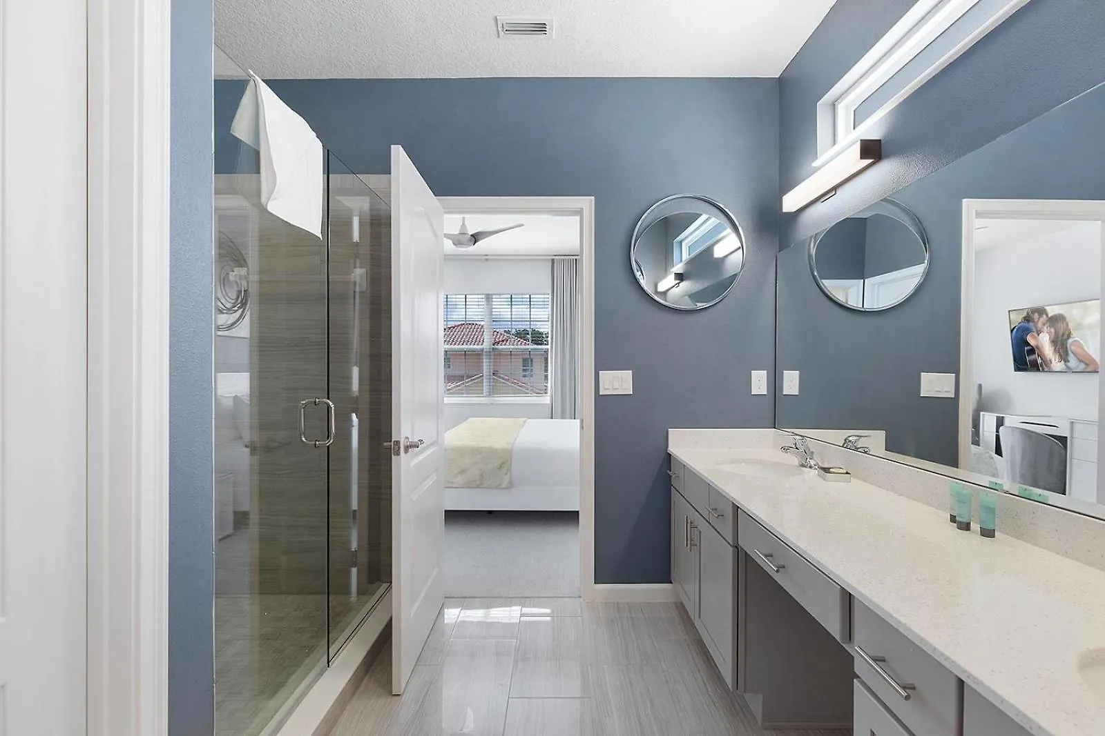 Trendy Villa With Treehouse Br, Arcade & Game Loft Davenport