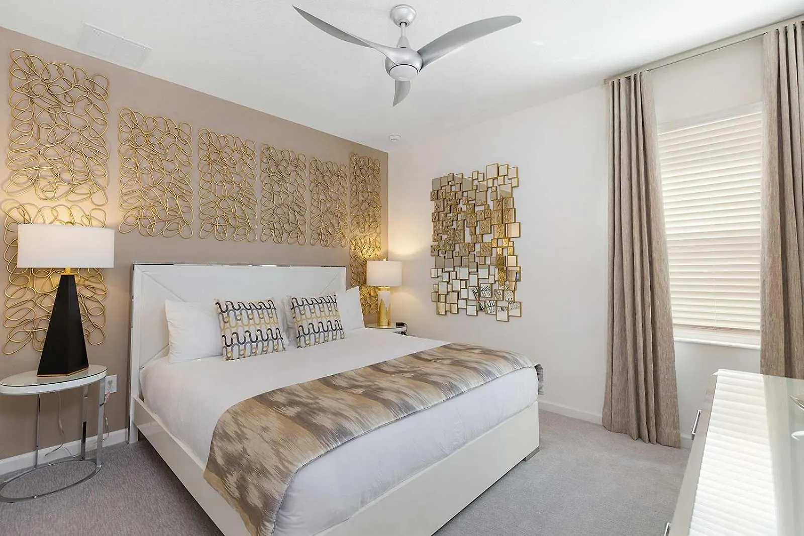Trendy Villa With Treehouse Br, Arcade & Game Loft Davenport