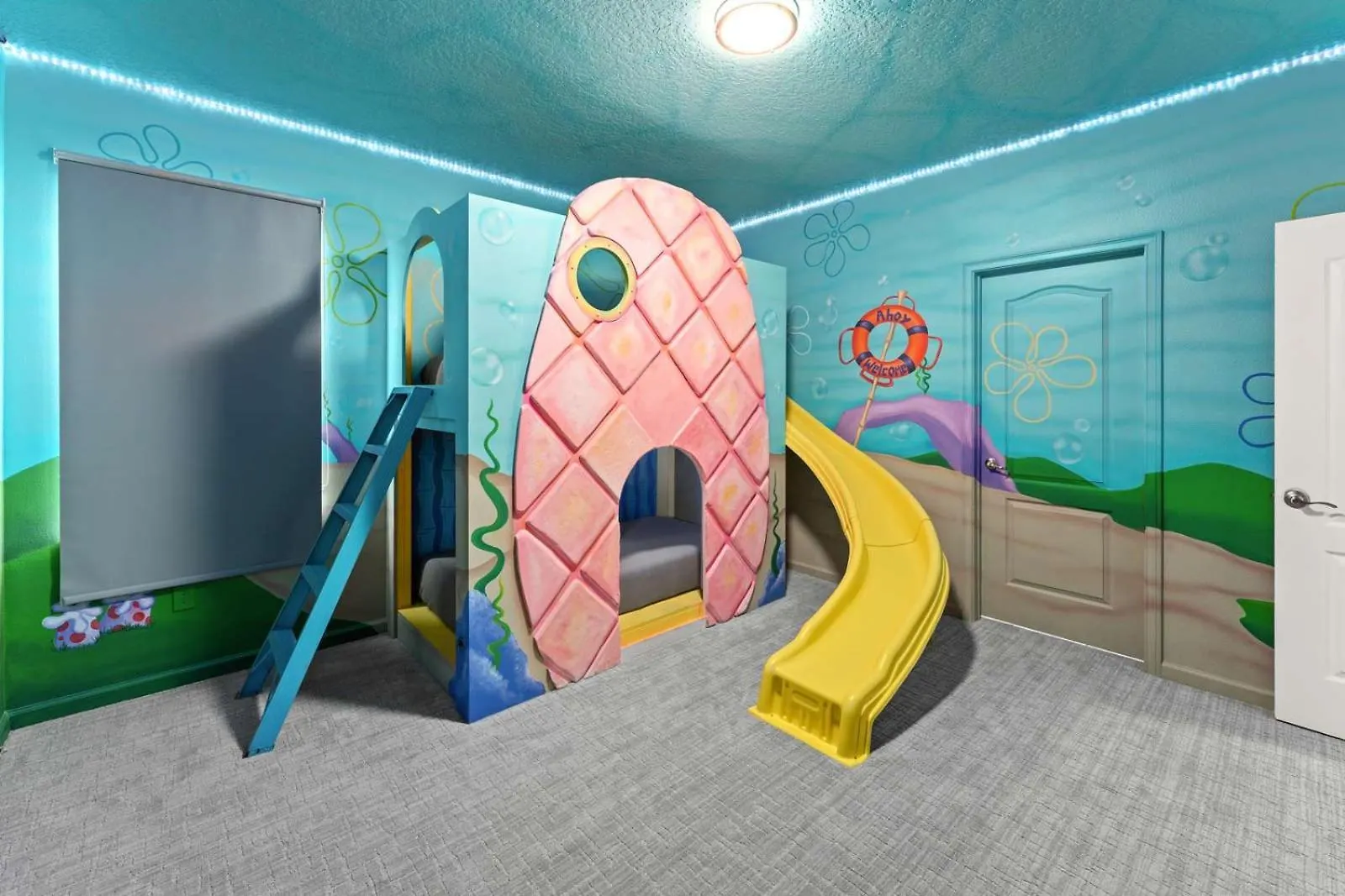 Trendy Villa With Treehouse Br, Arcade & Game Loft Davenport