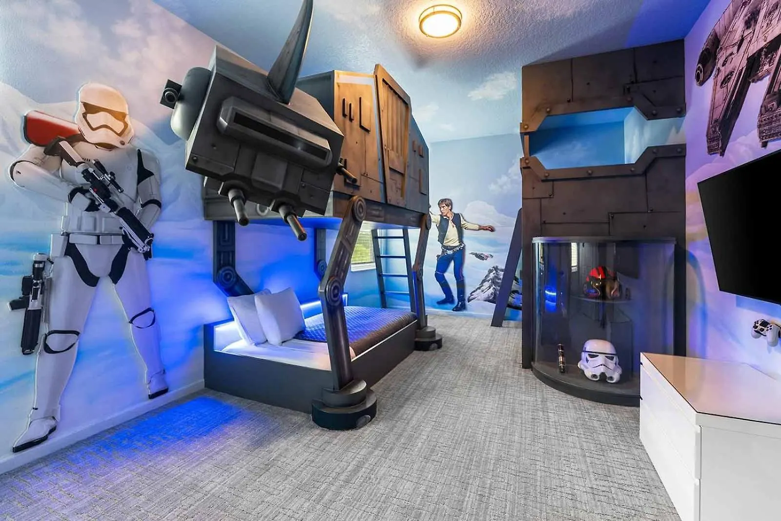 Trendy Villa With Treehouse Br, Arcade & Game Loft Davenport 0*,  USA