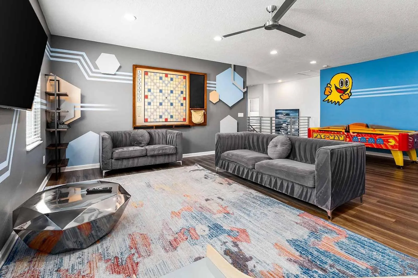Trendy Villa With Treehouse Br, Arcade & Game Loft Davenport